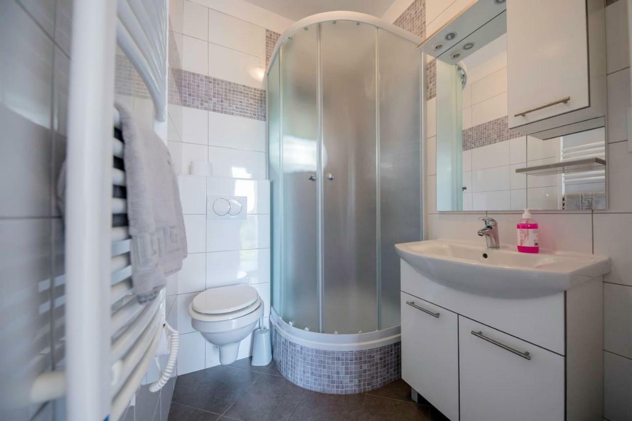 Apartman Marcela Palit Exterior photo