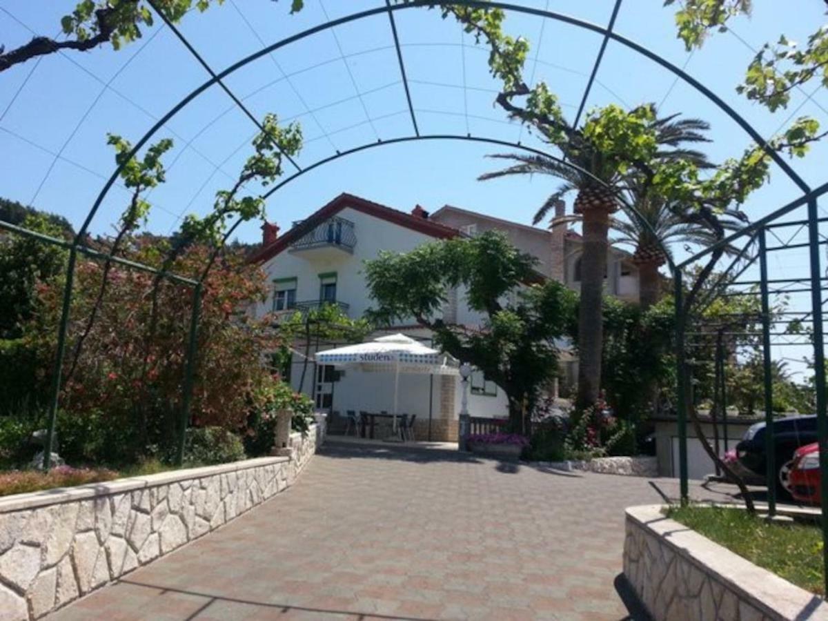 Apartman Marcela Palit Exterior photo
