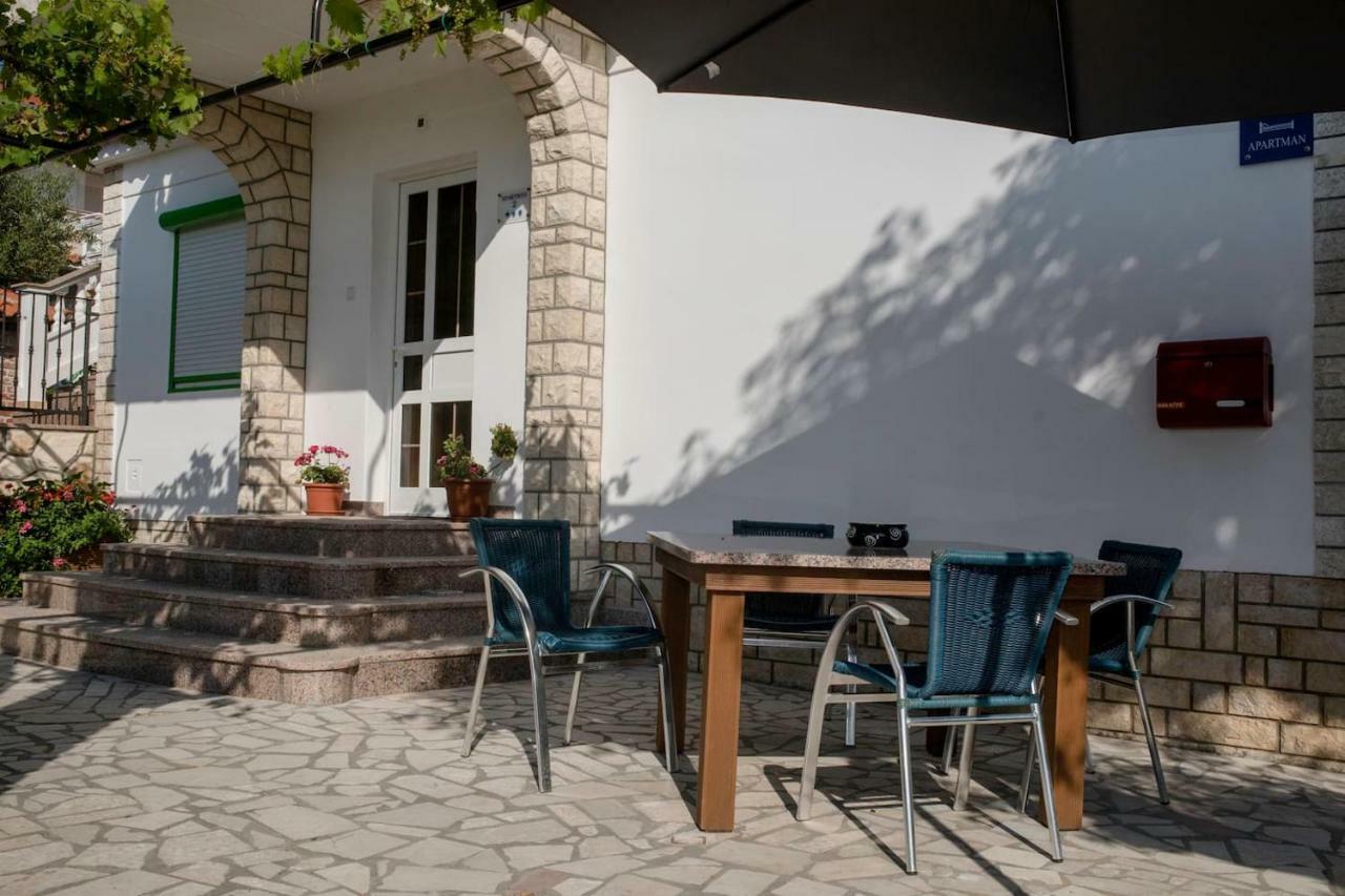 Apartman Marcela Palit Exterior photo