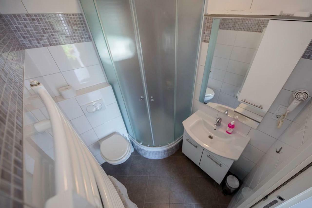 Apartman Marcela Palit Exterior photo