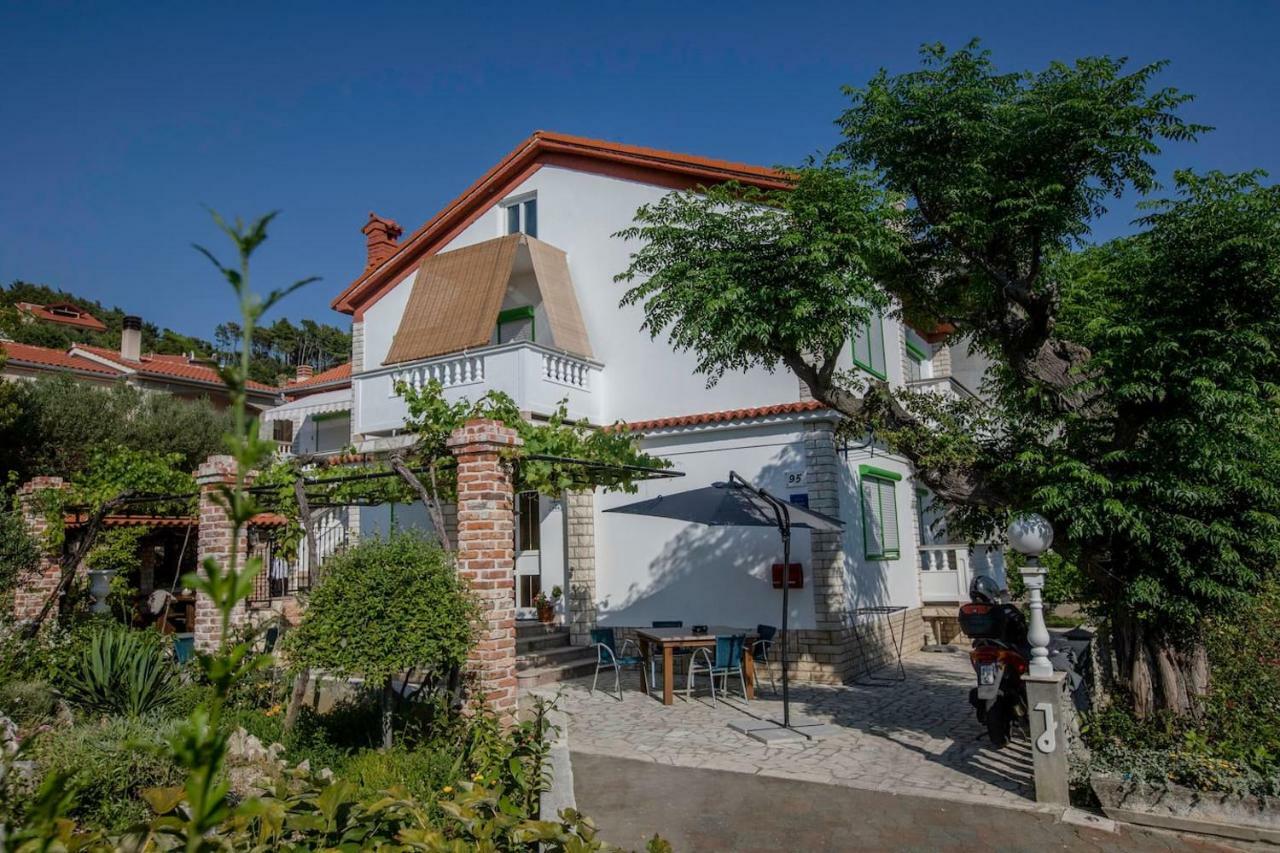 Apartman Marcela Palit Exterior photo
